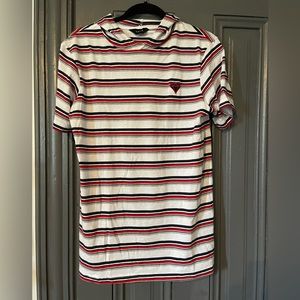 V.A.L.A hooded tee shirt.